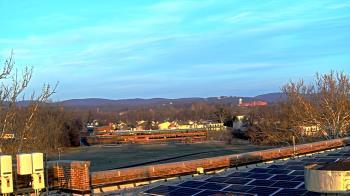 Weather camera view of Haverstraw Elementary School.