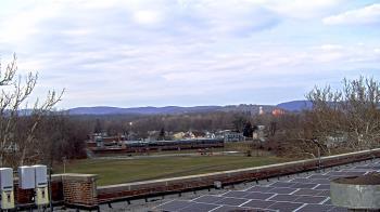 Weather camera view of Haverstraw Elementary School.