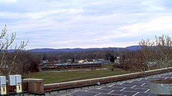 Weather camera view of Haverstraw Elementary School.