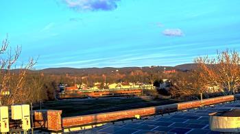 Weather camera view of Haverstraw Elementary School.