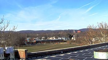 Weather camera view of Haverstraw Elementary School.