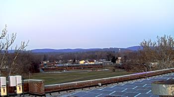 Weather camera view of Haverstraw Elementary School.