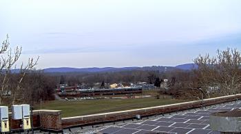 Weather camera view of Haverstraw Elementary School.
