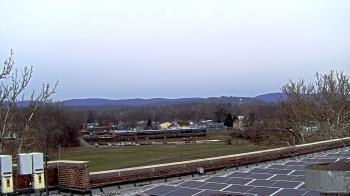 Weather camera view of Haverstraw Elementary School.