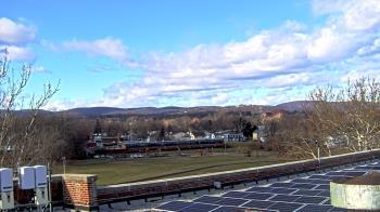 Weather camera view of Haverstraw Elementary School.