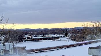 Weather camera view of Haverstraw Elementary School.