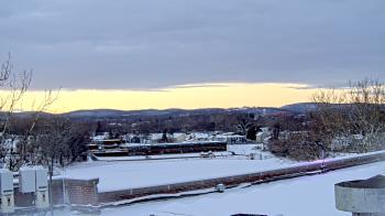 Weather camera view of Haverstraw Elementary School.