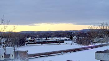 Weather camera view of Haverstraw Elementary School.