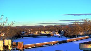 Weather camera view of Haverstraw Elementary School.