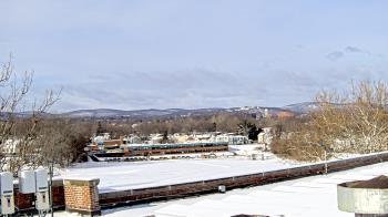 Weather camera view of Haverstraw Elementary School.