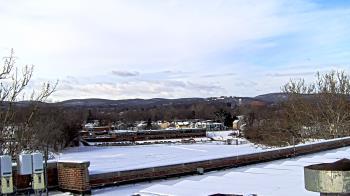Weather camera view of Haverstraw Elementary School.