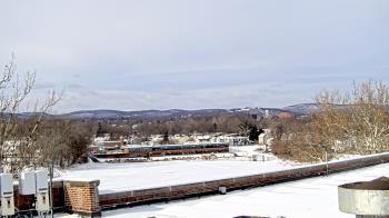 Weather camera view of Haverstraw Elementary School.