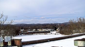Weather camera view of Haverstraw Elementary School.