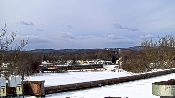 Weather camera view of Haverstraw Elementary School.