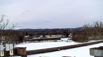 Weather camera view of Haverstraw Elementary School.