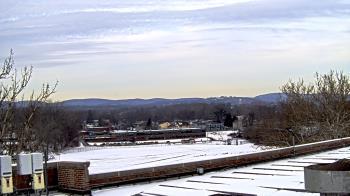 Weather camera view of Haverstraw Elementary School.