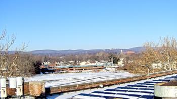 Weather camera view of Haverstraw Elementary School.