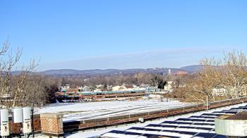 Weather camera view of Haverstraw Elementary School.
