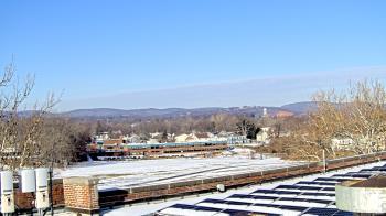 Weather camera view of Haverstraw Elementary School.