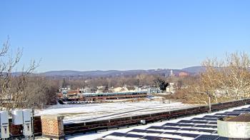 Weather camera view of Haverstraw Elementary School.