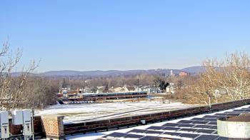 Weather camera view of Haverstraw Elementary School.