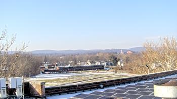 Weather camera view of Haverstraw Elementary School.