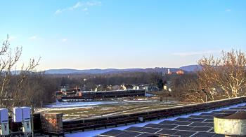 Weather camera view of Haverstraw Elementary School.