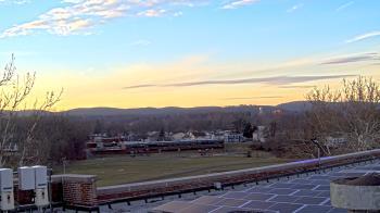 Weather camera view of Haverstraw Elementary School.
