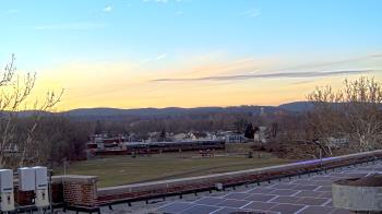 Weather camera view of Haverstraw Elementary School.