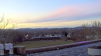 Weather camera view of Haverstraw Elementary School.