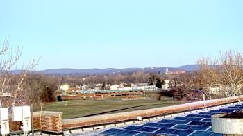 Weather camera view of Haverstraw Elementary School.