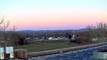 Weather camera view of Haverstraw Elementary School.