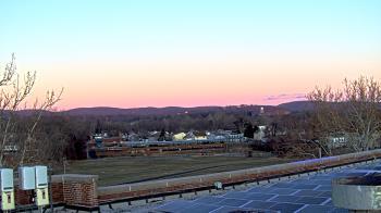 Weather camera view of Haverstraw Elementary School.
