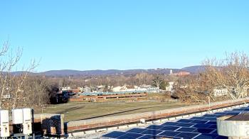 Weather camera view of Haverstraw Elementary School.