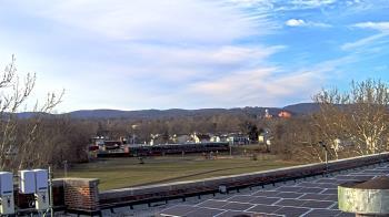 Weather camera view of Haverstraw Elementary School.