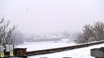 Weather camera view of Haverstraw Elementary School.