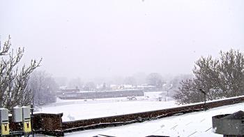 Weather camera view of Haverstraw Elementary School.
