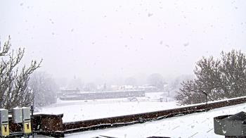 Weather camera view of Haverstraw Elementary School.