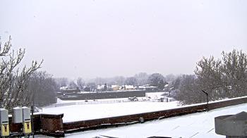 Weather camera view of Haverstraw Elementary School.