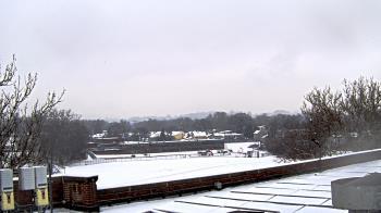 Weather camera view of Haverstraw Elementary School.