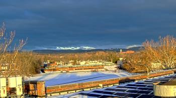 Weather camera view of Haverstraw Elementary School.