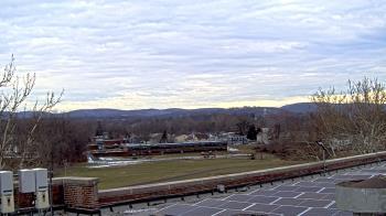 Weather camera view of Haverstraw Elementary School.
