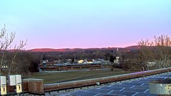 Weather camera view of Haverstraw Elementary School.