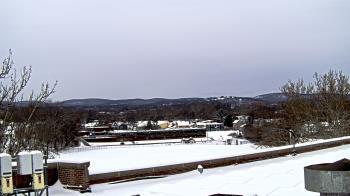 Weather camera view of Haverstraw Elementary School.
