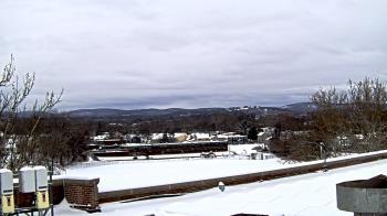 Weather camera view of Haverstraw Elementary School.