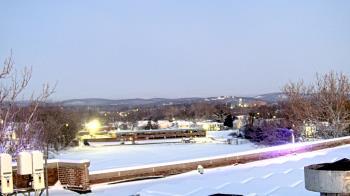 Weather camera view of Haverstraw Elementary School.