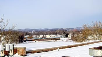 Weather camera view of Haverstraw Elementary School.