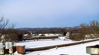 Weather camera view of Haverstraw Elementary School.