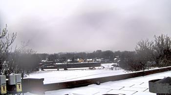Weather camera view of Haverstraw Elementary School.