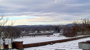 Weather camera view of Haverstraw Elementary School.